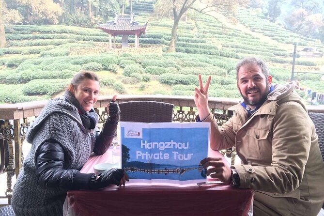 Remarkable Hangzhou Day Tour Of Serenity and Beauty of Nature - Qinghefang Old Street: photos, snacks, and gift shopping