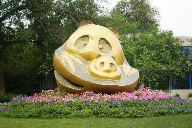 Sanxingdui Ruins and Giant Pandas Private Day Tour from Chengdu - Giant Panda Research Base: more than a photo stop
