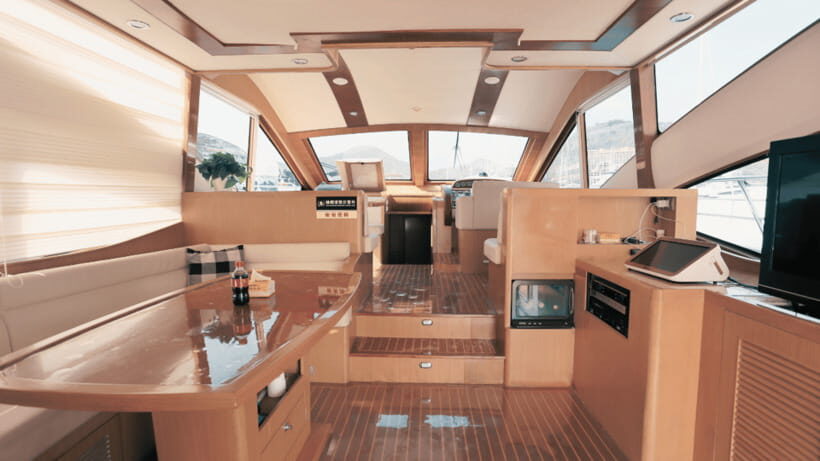 Sanya: Yacht or Catamaran Sailing Experience - Choosing Between the 45-ft Yacht, 100-ft Yacht, or 40-ft Catamaran