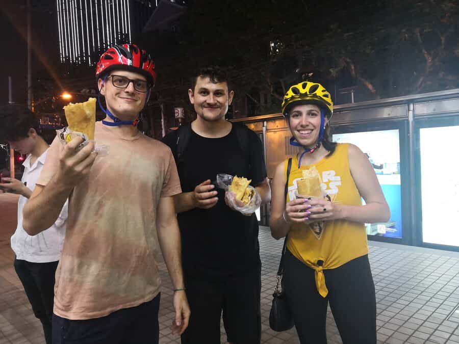 Shanghai: 4-Hour Nightlife Adventure & Tasting Bike Tour - Neon Skyline on the Huangpu: how the ride sets the mood