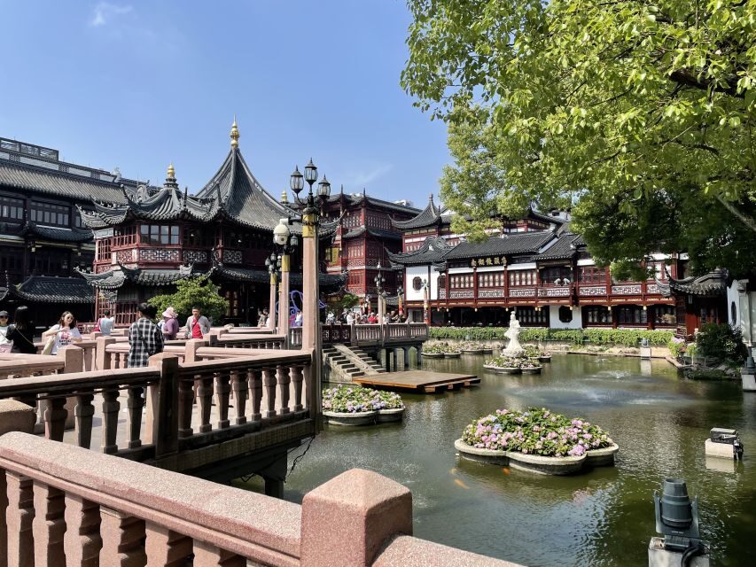 Shanghai: 8-Hour Guided Tour of Old and New City Highlights - An 8-hour private route that blends calm gardens and skyline drama
