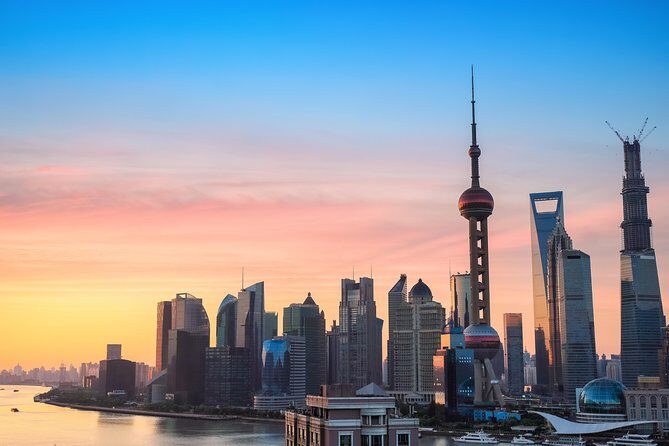 Shanghai Bus Tour:Yu Garden,Chenghuang,Zhujiajiao Water Town,Bund - Huangpu back in the city: using the transfer time wisely