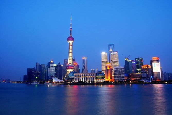 Shanghai by Night with Fine Local Dinner and VIP River Cruise Experiences - VIP Huangpu River Cruise Along the Bund