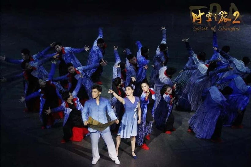 Shanghai Circus World ERA Acrobatic Show Discount Tickets - Transfers and the optional Green Zone guide: is it worth it?