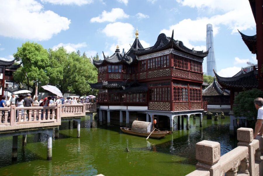 Shanghai: Full Day Classic Bike Tour With an Authentic Lunch - Into the Former French Concession: old lanes, daily life, and real culture