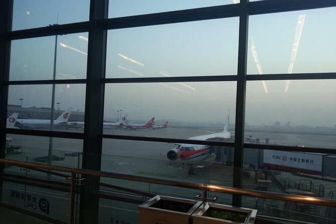 Shanghai Hongqiao Airport Private Departure Transfer in English Services - The Hotel Lobby Pickup: Simple, Direct, and Luggage-Friendly