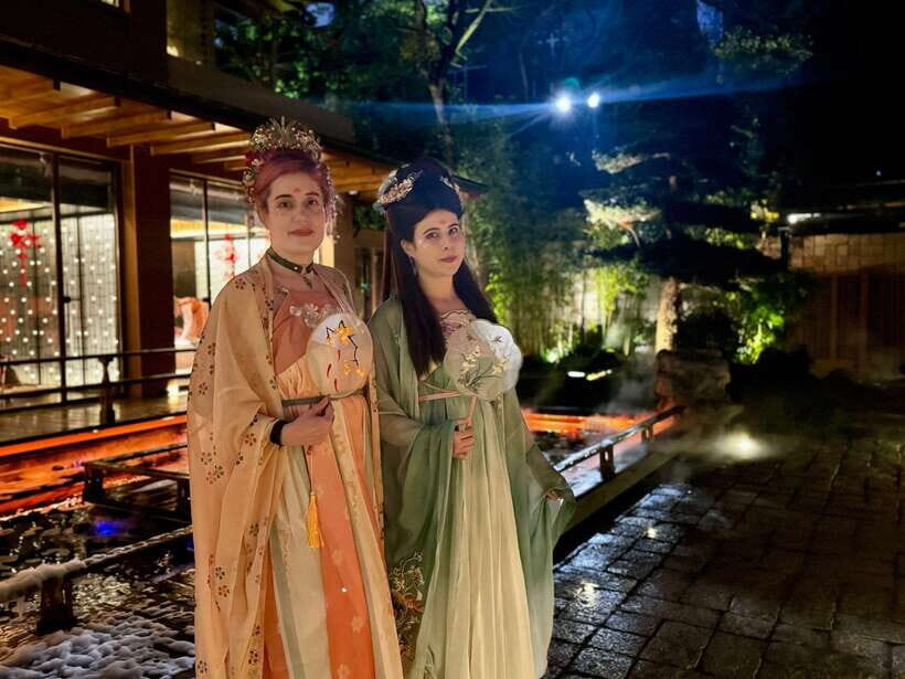 Shanghai Immersive Royal Banquet+Photo, Bar/Massage Options - Traditional Medicine Add-Ons: Meridian Massage, Cupping, and Moxibustion