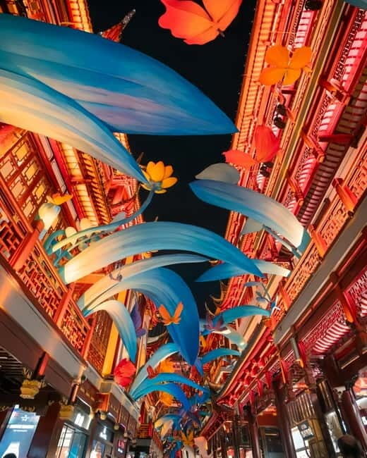 Shanghai: Jing'an Temple, Yu Garden, and Bazaar Private Tour - Price and value: why $16 can make a difference