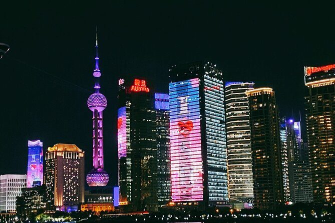 Shanghai Night River Cruise and Light Tour with Yuyuan Bazaar - How the Huangpu River Cruise Turns the Skyline Into a Story