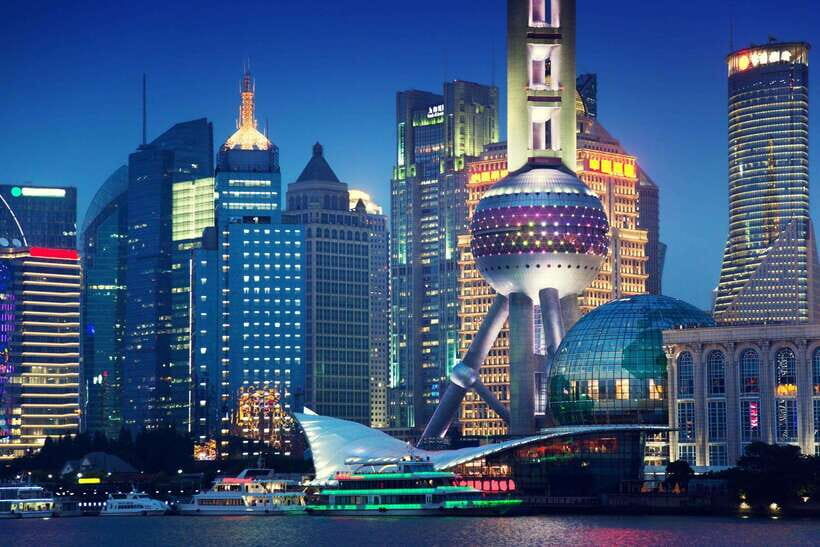 Shanghai Night River Cruise VIP Seat with Authentic Dinner - Who should book this VIP night cruise (and who might not)