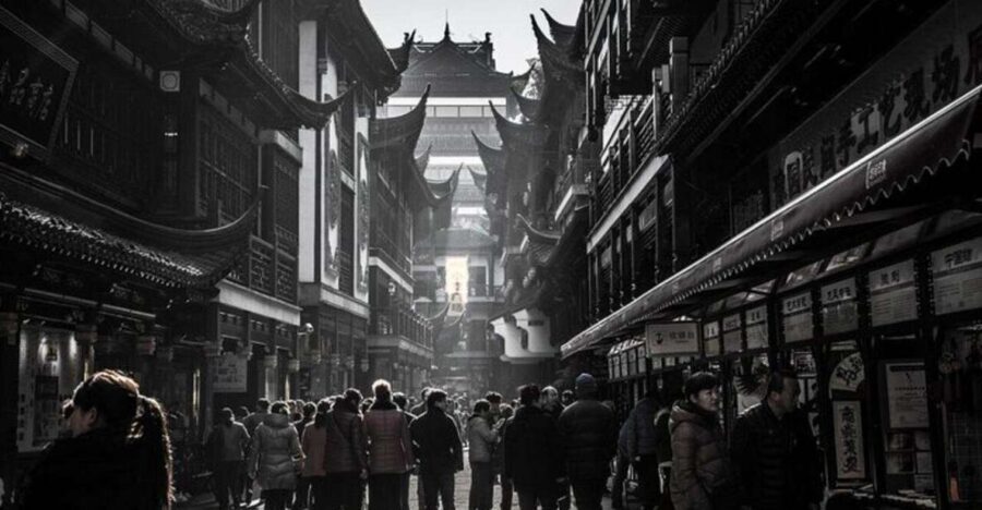 Shanghai : Old Town Private Walking Tour - How the private format changes Shanghai, fast