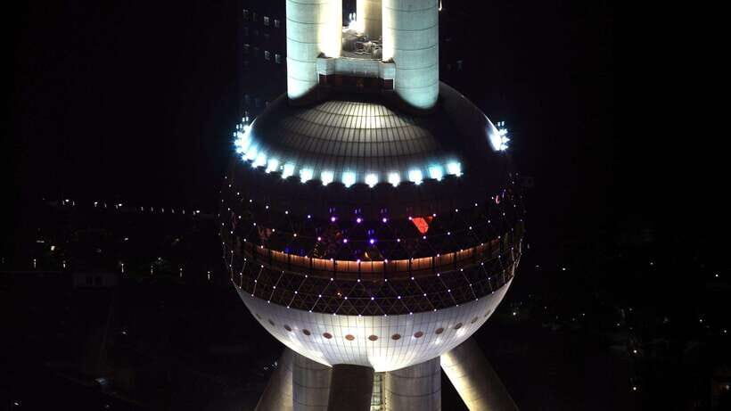 Shanghai: Oriental Pearl Tower Entry Ticket with PDF Guide - When to Go and How to Handle Crowds