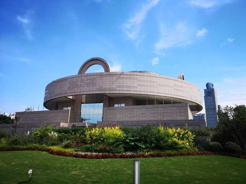 Shanghai: Private Tour of the Shanghai Museum - What to know before you go: ID, cameras, and your best mindset