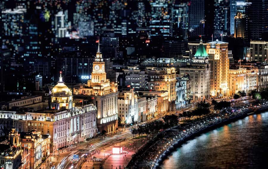 Shanghai: Private Tour with Hotel Pickup and Drop-off - Lunch around the Yu Garden Bazaar: budget for your own food