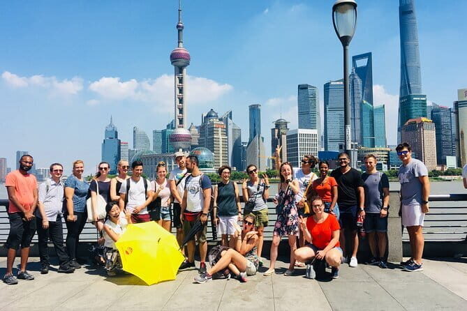 Shanghai: Southern Great Wall Day Trip by Bullet Train - East Lake or Donghu Park: a calm break before the climb