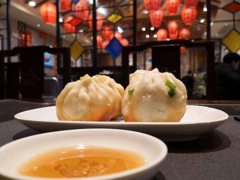 Shanghai: Top 5 Highlights All Inclusive Private Day Tour - French Concession and the Bund: late-day photos with an informed route