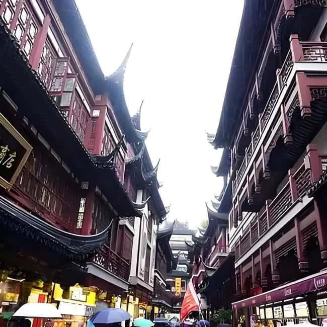 Shanghai Urban Sightseeing & Zhujiajiao Water Town Bus Tour - City God Temple: a short cultural stop that fits the schedule