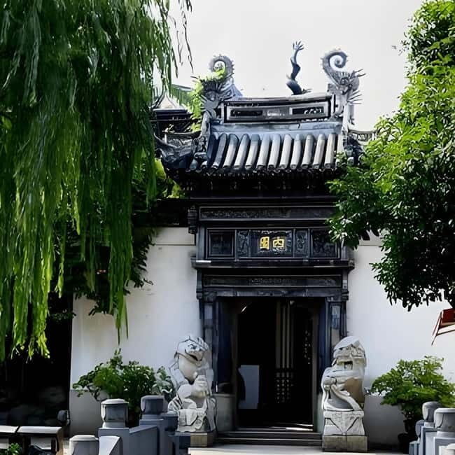 Shanghai Urban Sightseeing & Zhujiajiao Water Town Bus Tour - The return to Shanghai and the Bund finish you’ll remember