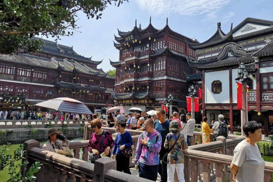 Shanghai: Yu Garden and City God Temple Walking Tour - Yu Garden Old Street: bargains, crafts, and the rhythm of daily life