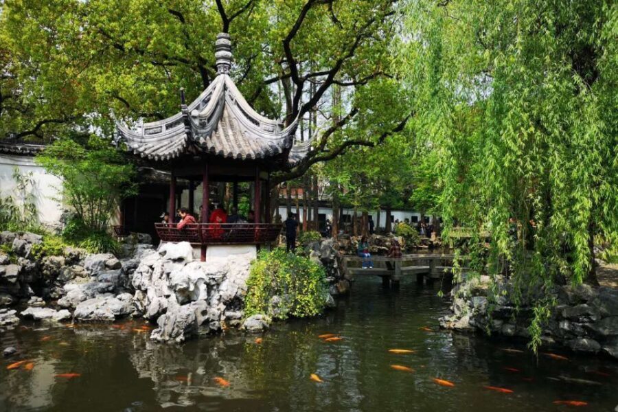 Shanghai: Yu Garden and City God Temple Walking Tour - City God Temple: Taoist beliefs and why the market grew around it