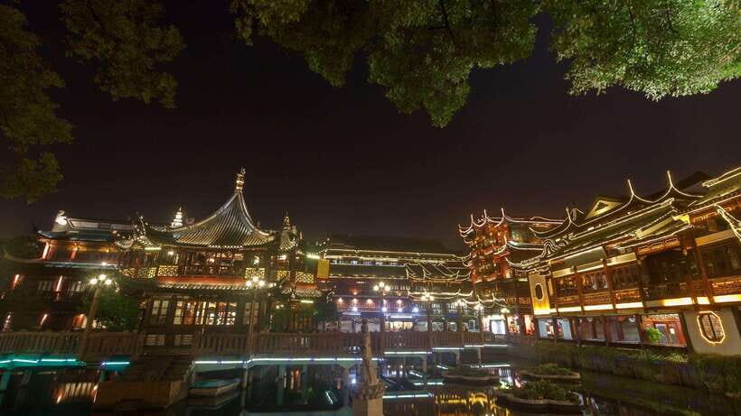 Shanghai: Yu Garden Entry Ticket with PDF Guidebook - Old Shanghai Surroundings: Shops, Restaurants, and Easy Pairing