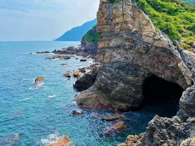 Shenzhen: Dapeng Peninsula Day Tour with Hotel Pickup - Price and Value: Is $252 Fair for an 8-Hour Day?