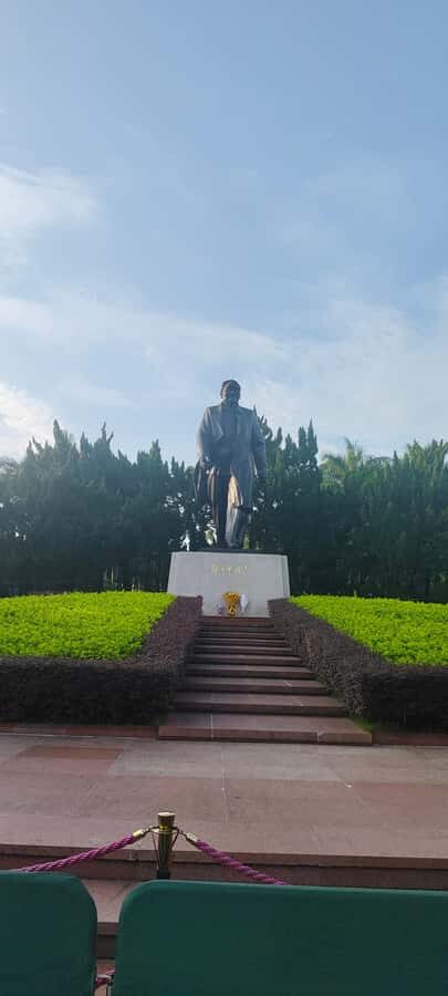 Shenzhen History , Culture & Scenic + (Drone Delivery) tour - The drone-delivered drink: a simple tech thrill with real atmosphere