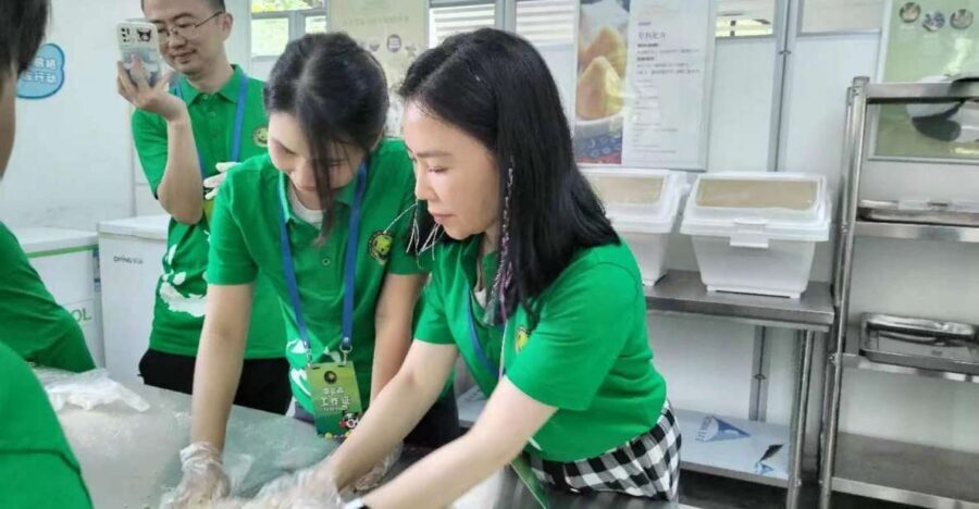 Sichuan: Big Panda Volunteer Day tour - What You Might See Besides the Headliners (Including Red Pandandas)