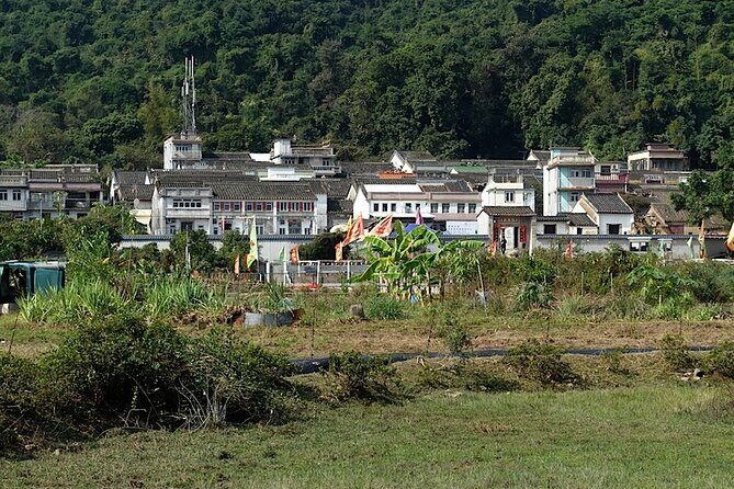 Small Group Hiking Day Tour to Lai Chi Wo - Lai Chi Wo Village: Hakka life, simple living, and a nature trail