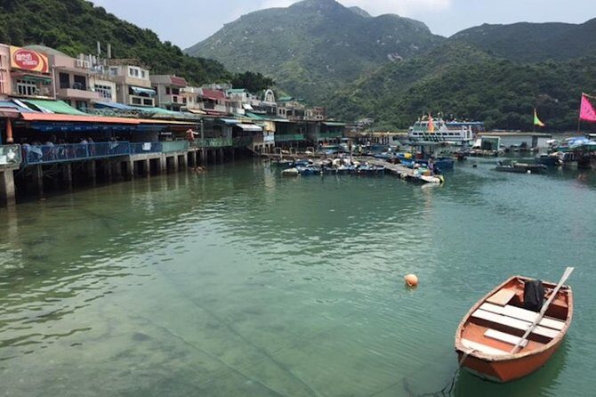 Small Group Hiking Day Tour to Lamma Island Hong Kong - Stop-by-stop: what each part of the day feels like