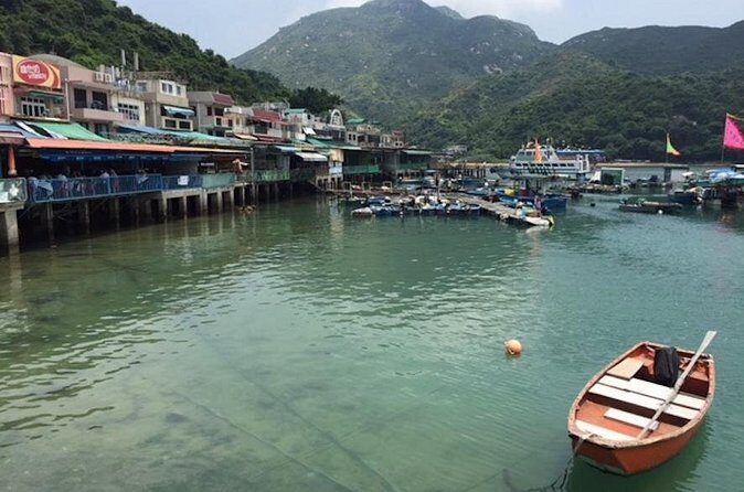 Small Group Hiking Day Tour to Lamma Island Hong Kong - Food planning on this tour: what to budget and how to time it