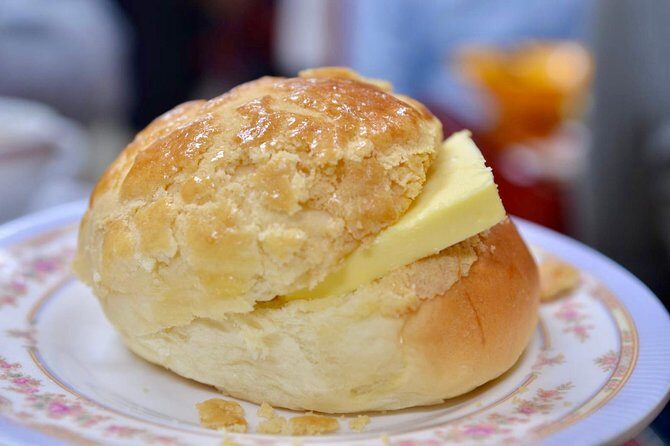 Small-Group Tour: The best bites of Mongkok - Stop One: Michelin-Star Dim Sum and the Meaning Behind It