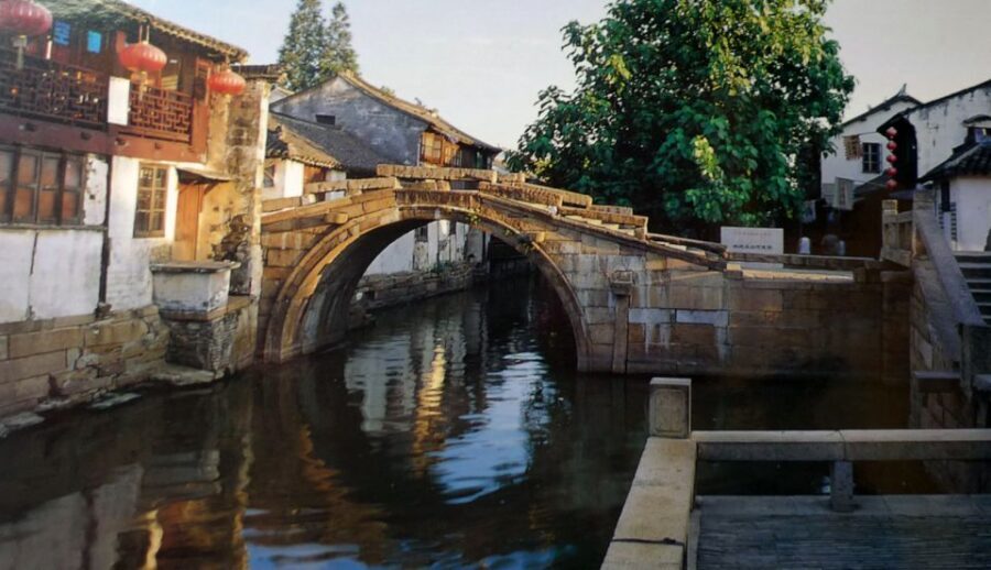 Su Zhou and Zhou Zhuang Water Village Day Tour - Suzhou morning: Master of Nets Garden and the city wall