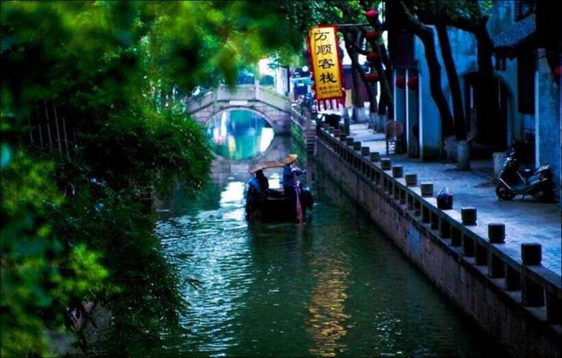 Suzhou and Tongli Water Town Private Day Trip from Shanghai - Shantang Old Street: walking China No.1 old street with lanterns and costumes