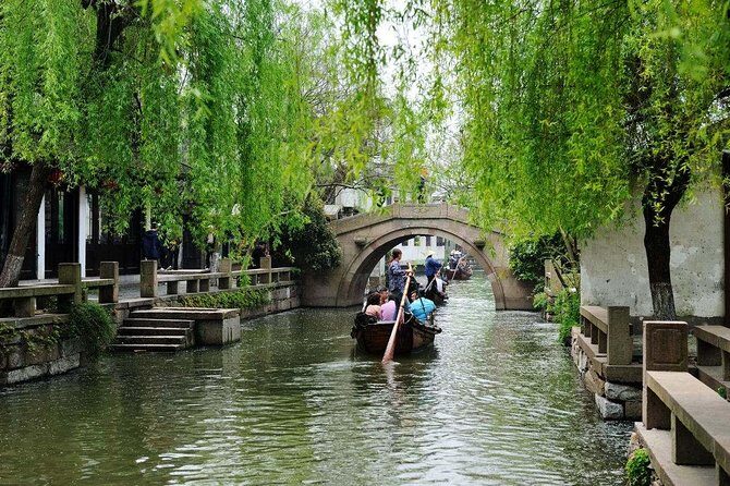 Suzhou and Tongli Water Town Private Tour from Shanghai with Options - Silk factory stop and lunch choices: how they change the rhythm