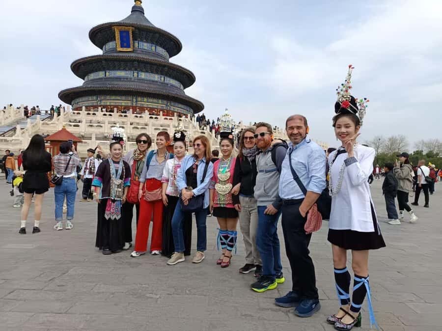 Temple Heaven, Summer Palace, Lama Temple, Hutong Bus Tour - Yonghe Lama Temple: Han-Tibetan monastery style and the 18-meter Maitreya