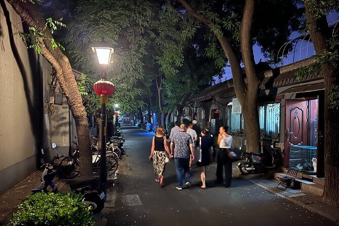 Tipsy Travel: Beijing Local Food and Bar Crawl night in Hutong - Laoshi Dumplings: The Set-Your-Stomach-Right First Stop
