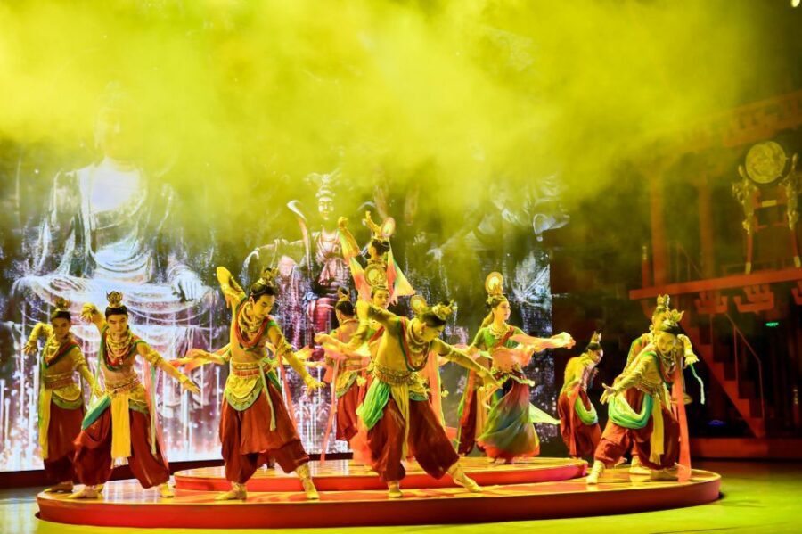 Top 3 Xian Sites to Terracotta Army & Dinner Show w/ Options - Dinner and the Tang Dynasty dance show: fun if your expectations match