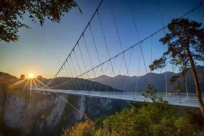 Top Zhangjiajie Mini Group Tour: Glass Bridge & Tianmen Mountain - Why this mini-group Zhangjiajie plan feels easier