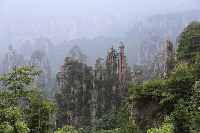 Top Zhangjiajie Mini Group Tour: Glass Bridge & Tianmen Mountain - Who this tour suits best