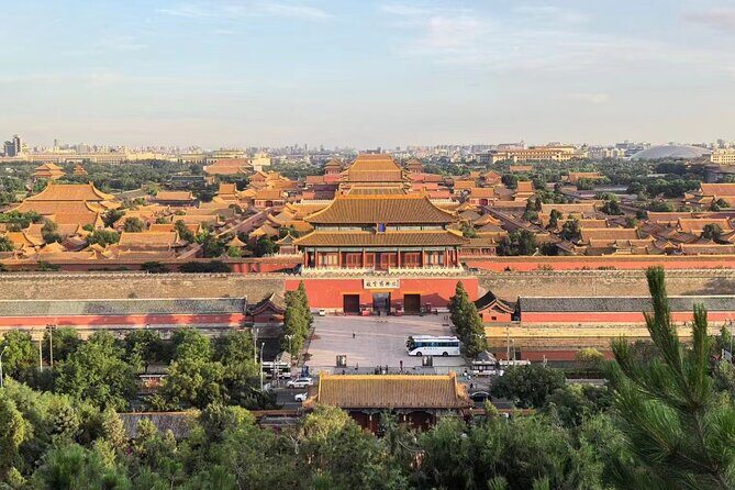 Visit 6 amazing top attractions at Beijing within 2 full days - Forbidden City (Palace Museum): where you need a guide to make it click