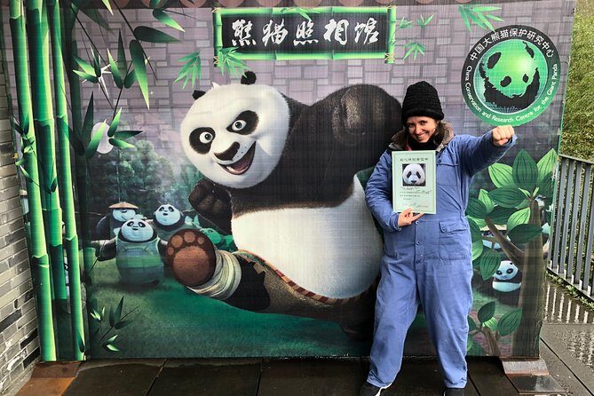 Visiting Dujiangyan Yaan Wolong Panda Base Optional Volunteering - Your Keeper-Style Tasks: Food, Bamboo, Snacks, and Feeding Without Contact
