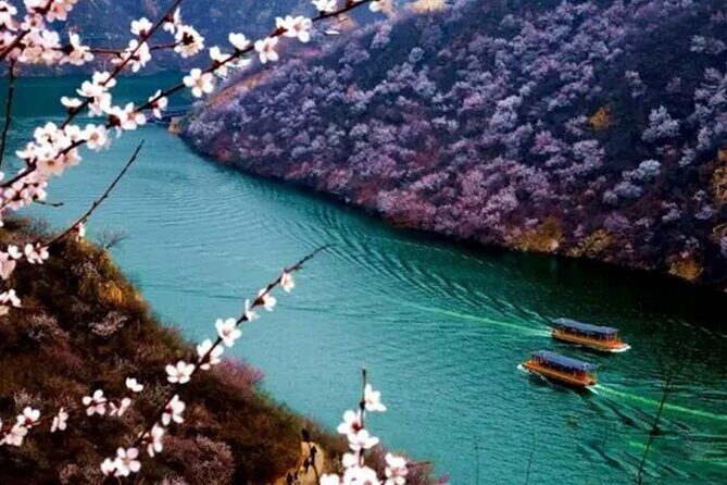 Water-Great Wall Odyssey: Scenic Bus & Cruise Day Tour - Huanghuacheng Great Wall: Why This Stretch Feels Different