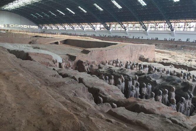 Xi'an 1-Day Coach Tour of Terracotta Army - Tang Dynasty Show: costumes and traditional music/dance (when you choose that route)