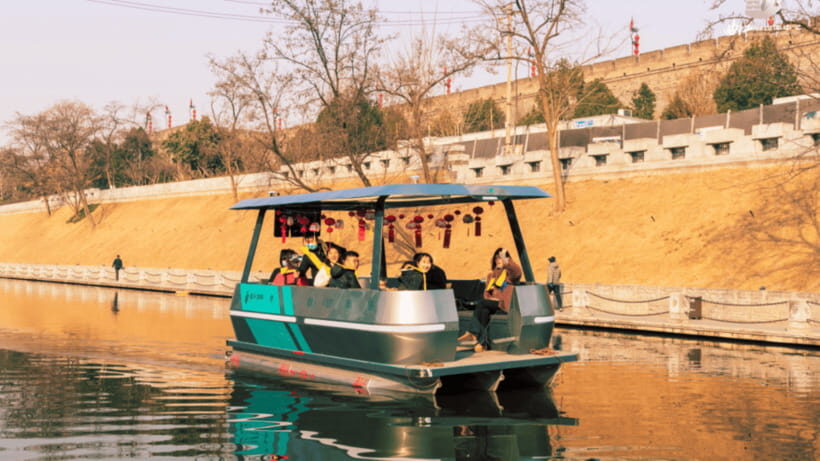 Xi'an: City Wall Moat Smart Boat Tour - Xi’an City Wall Meets the Moat: Why This Ride Feels Different
