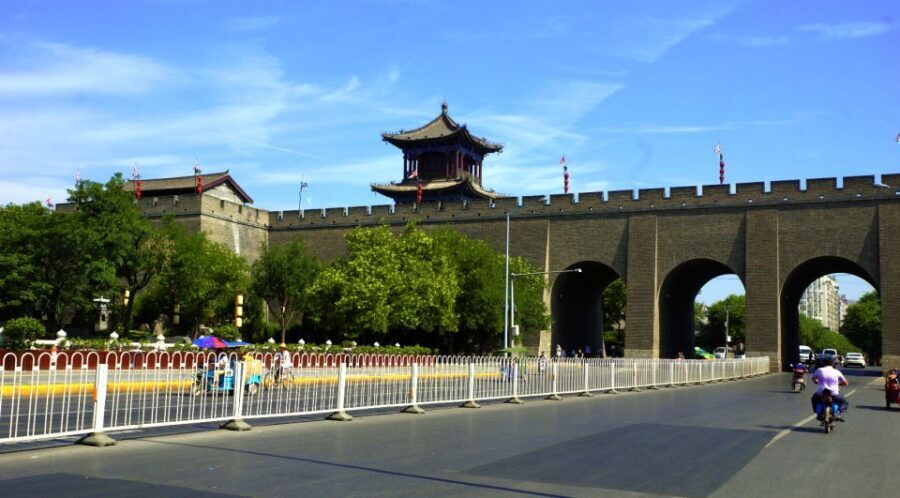 Xi'an City Wall Private Guided Tour with Cycling Option - Bike Option Rules: Great for Energy, Not for Every Body Type