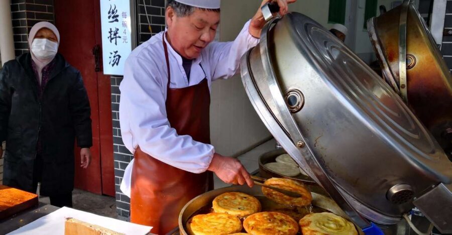 Xi'an: Full-Day Terracotta Warriors & Local Food Tour - Key highlights at a glance