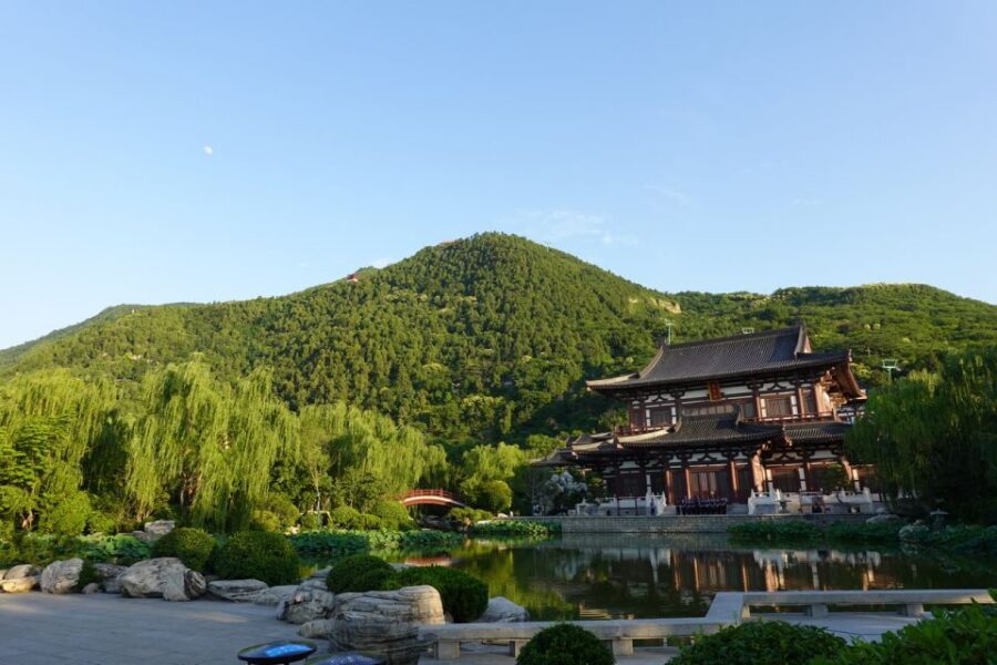 Xi'an: Guided Day Tour to Huaqing Palace & Terracotta Army - Key things to know before you go