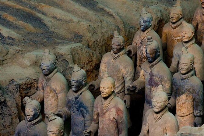 Xi'an Highlights Day Tour: Terracotta Warriors and City Sightseeing - Hotel pickup, licensed driver, and bottled water: the comfort layer