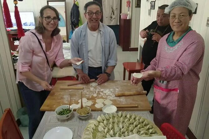 Xi'an Homemade Food Cooking Dumplings / BIANGBIANGNoodles - A family apartment kitchen in Xi’an (where you’re not just a spectator)